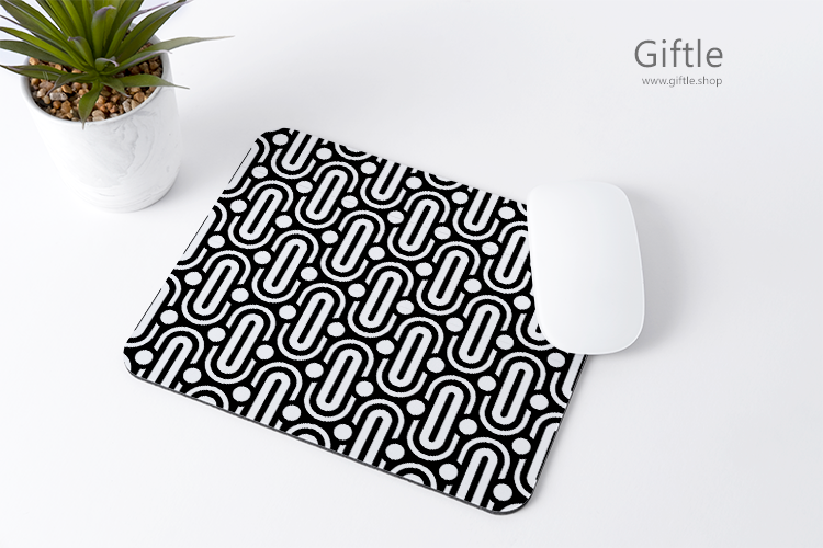 Abstratct Pattern Black and White Mousepad